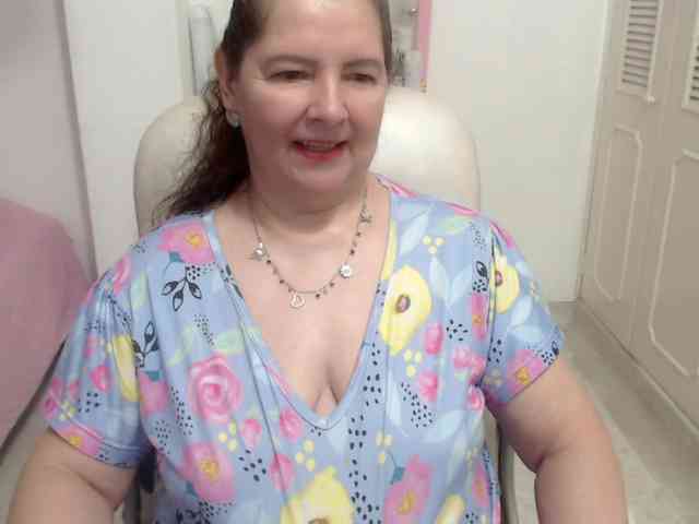 leonela-68 webcam