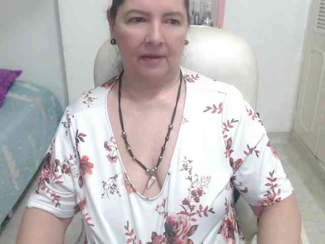 leonela-68 webcam