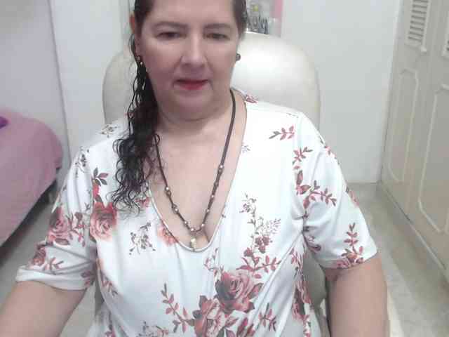 leonela-68