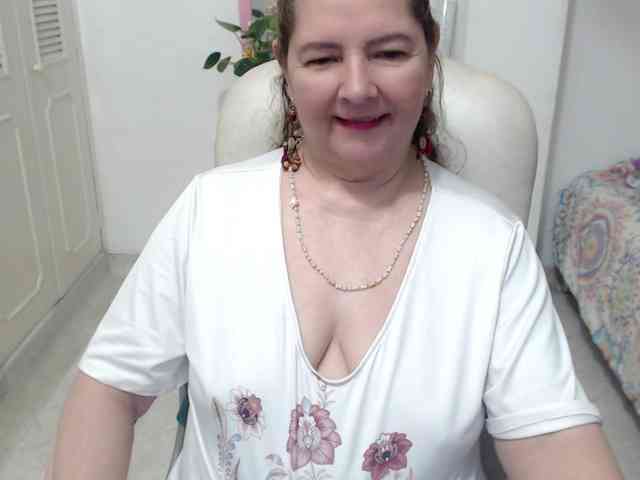 leonela-68 webcam