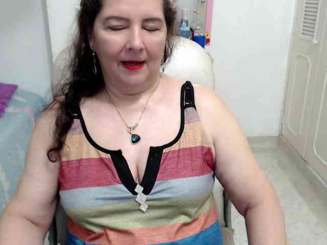 leonela-68 webcam