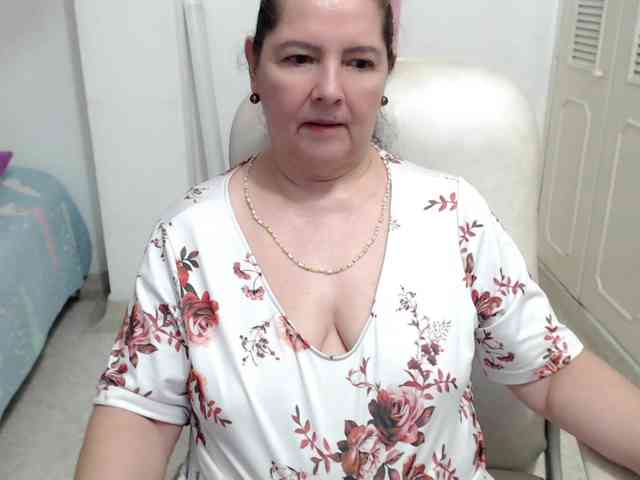 leonela-68 webcam