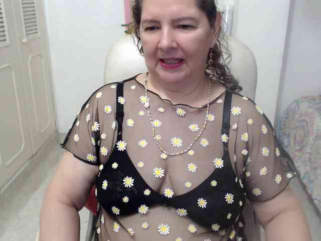 leonela-68 webcam
