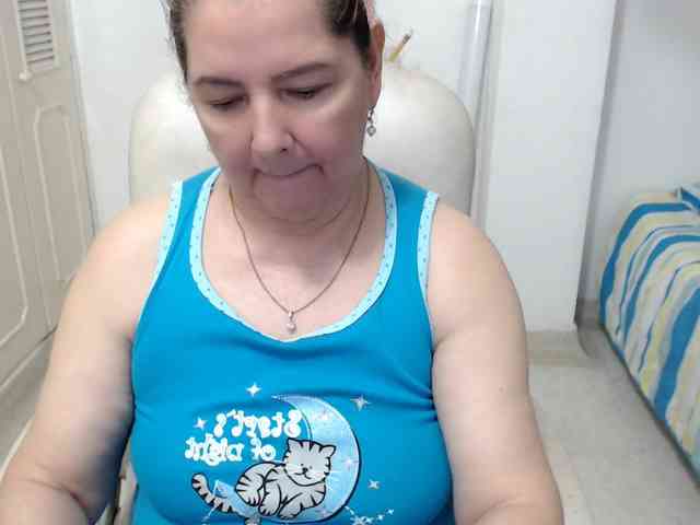 leonela-68 webcam