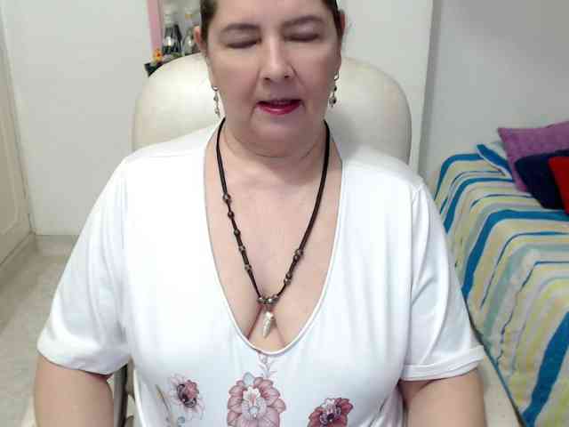leonela-68