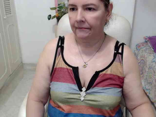 leonela-68 webcam