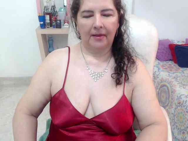 leonela-68