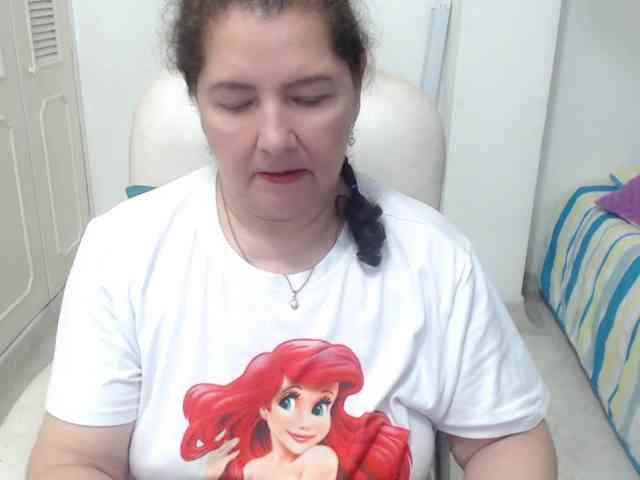 leonela-68