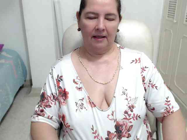 leonela-68 webcam