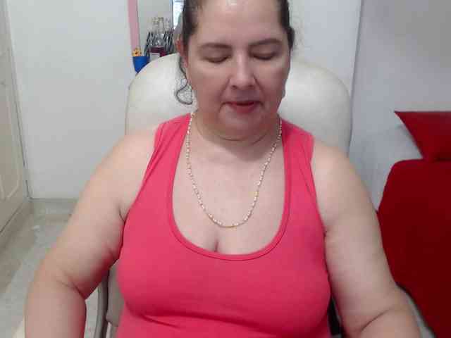 leonela-68 webcam