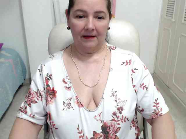 leonela-68