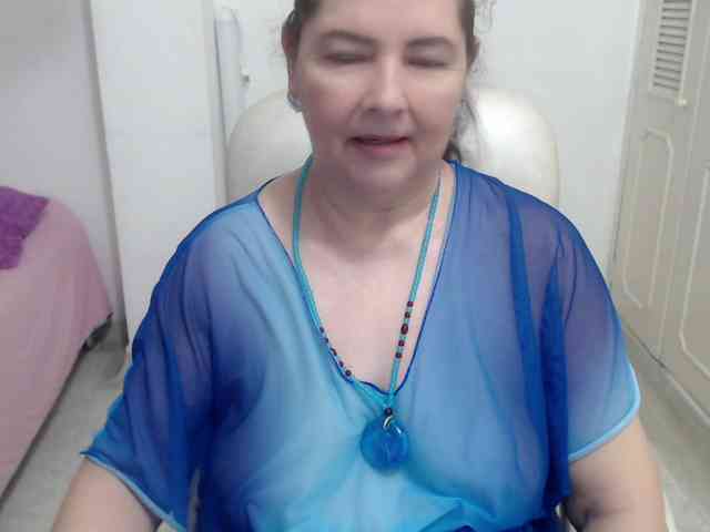 leonela-68 webcam
