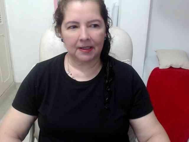 leonela-68