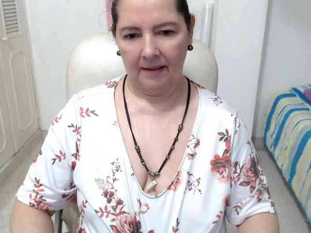 leonela-68 webcam