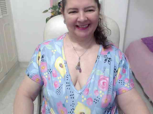 leonela-68 webcam