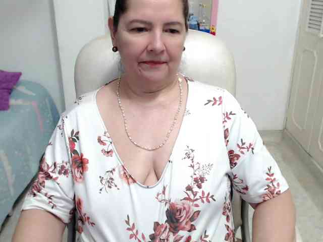 leonela-68 webcam