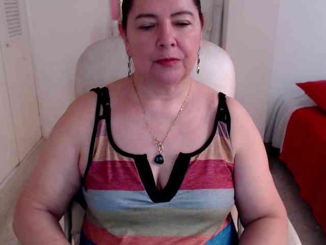 leonela-68 webcam