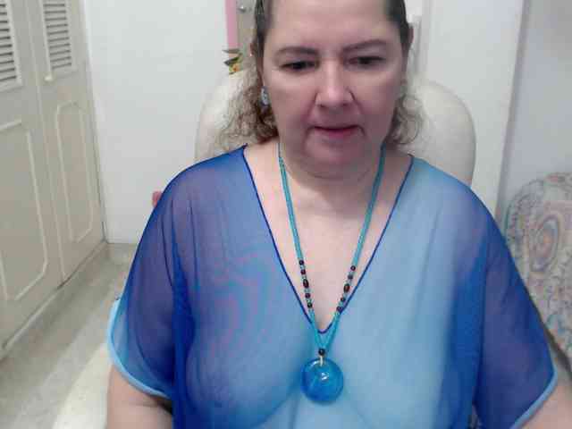 leonela-68