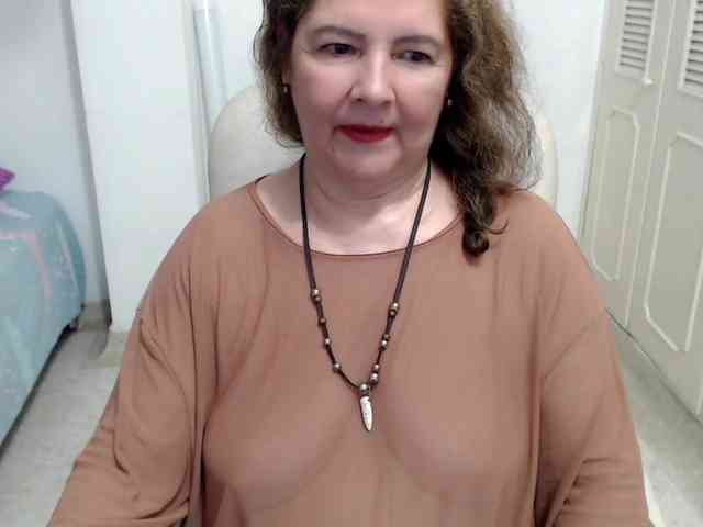 leonela-68