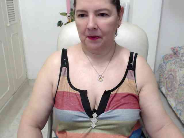 leonela-68 webcam