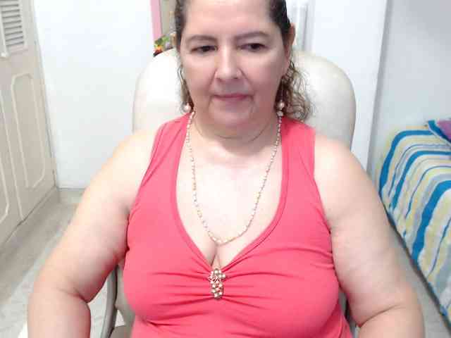 leonela-68 webcam