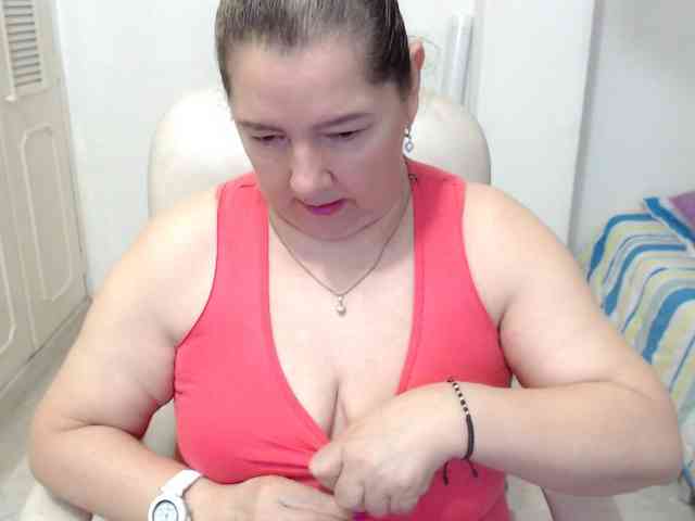 leonela-68