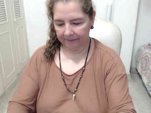leonela-68 webcam
