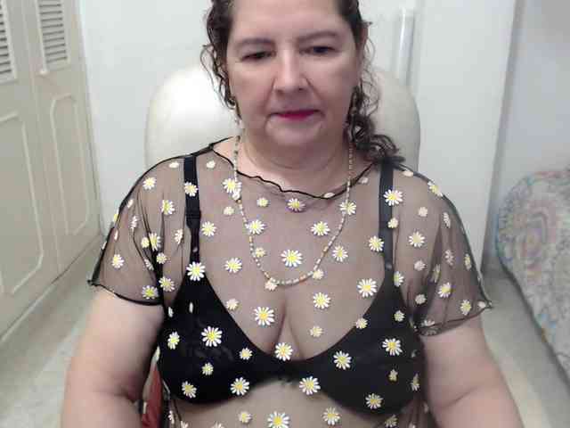 leonela-68