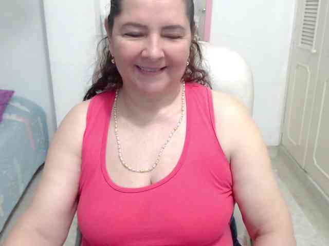 leonela-68 webcam