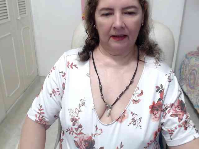 leonela-68 leonela-68
