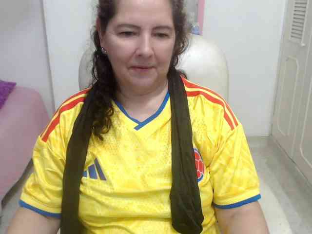 leonela-68 webcam