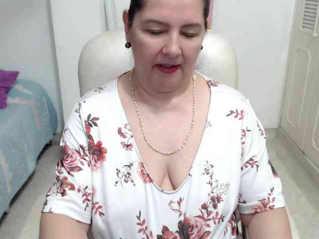 leonela-68 webcam