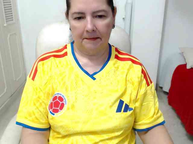 leonela-68