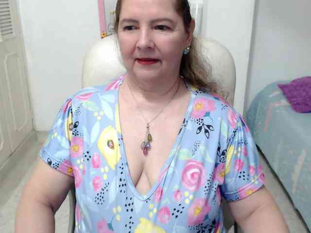 leonela-68