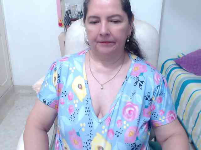 leonela-68 webcam