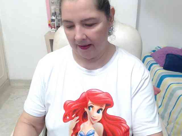 leonela-68 webcam