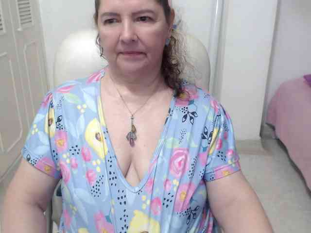 leonela-68 webcam