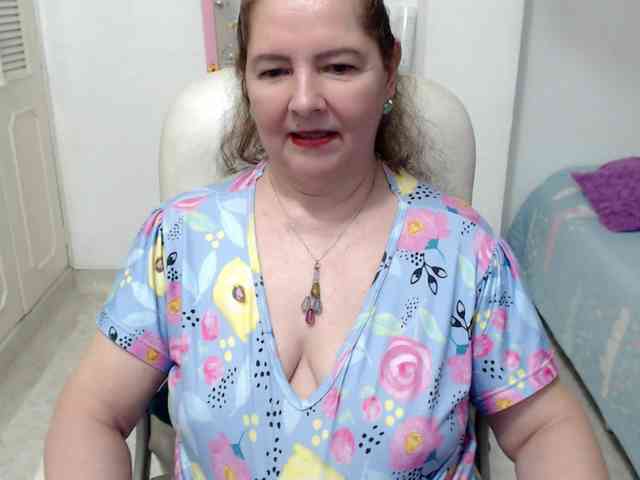 leonela-68 webcam