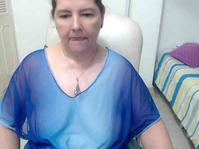 هذا النموذج مباشر الآن. leonela-68