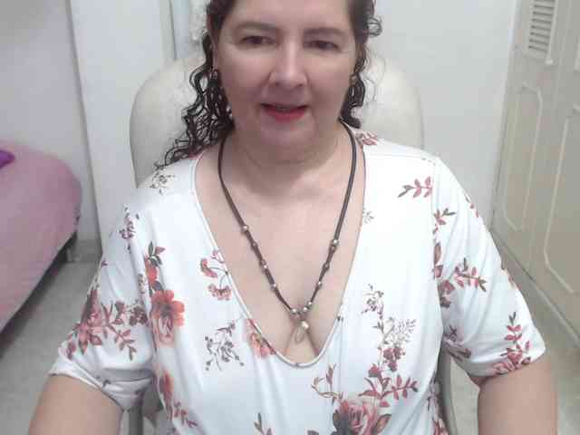 leonela-68 webcam