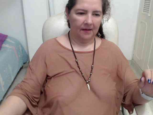 leonela-68 webcam
