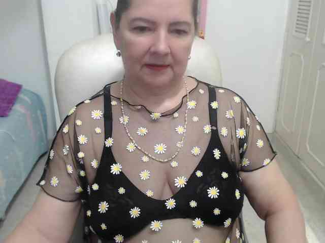 leonela-68 webcam