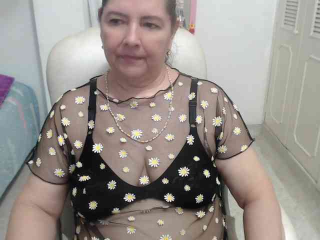 leonela-68 webcam