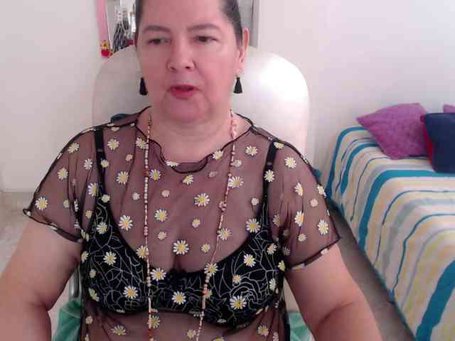 leonela-68 webcam