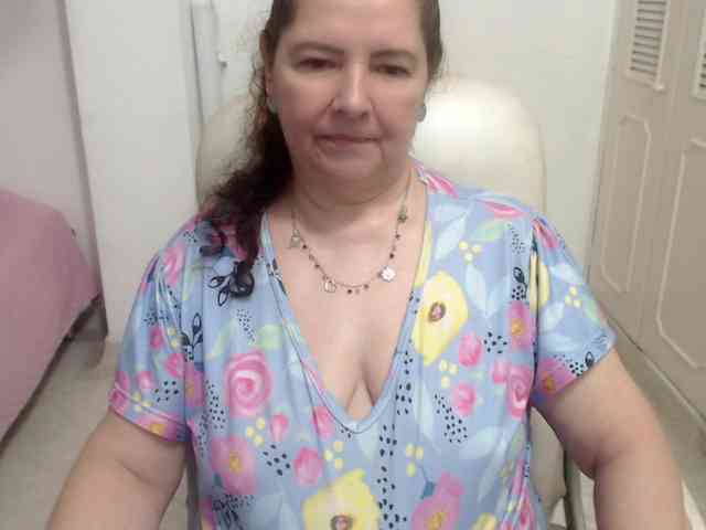 leonela-68