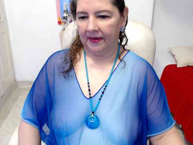leonela-68