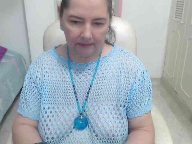 leonela-68 webcam