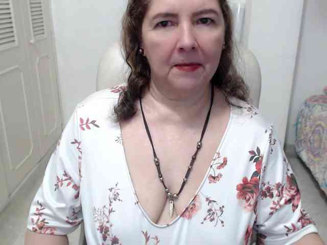 leonela-68 webcam