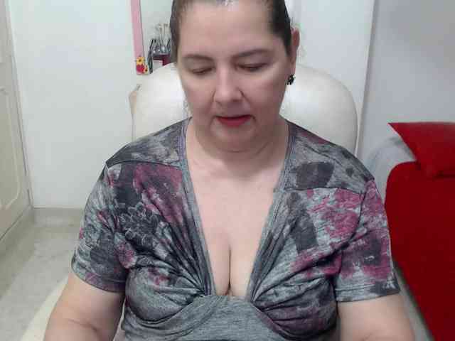 leonela-68 webcam