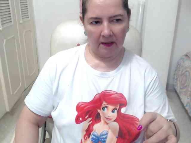 leonela-68 webcam